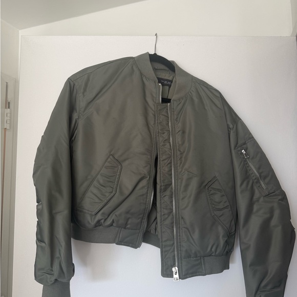 Zara Jackets & Blazers - Zara Olive Bomber Jacket